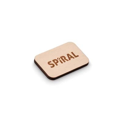 Pin de madera en forma de rectángulo